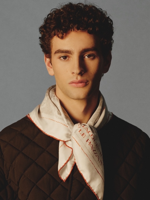 The “Le Paysan” scarf