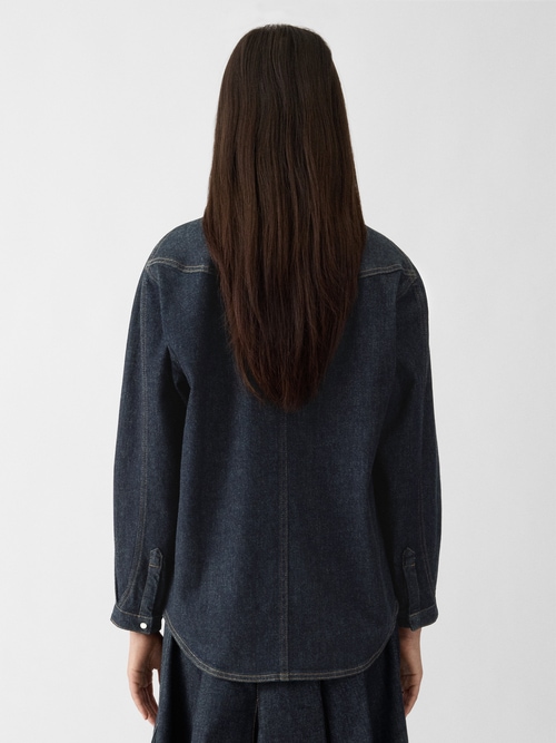The Amelo de-Nîmes denim shirt