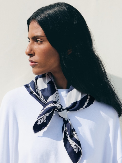 The Bateau Corde scarf