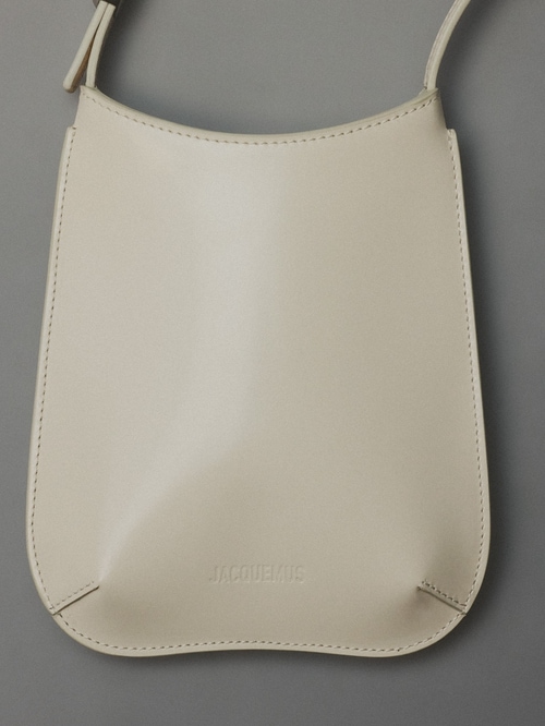The Bisou phone pouch