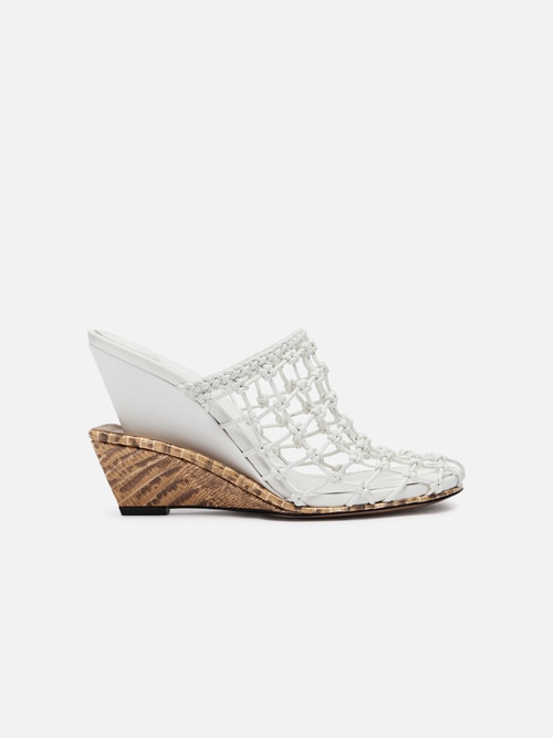 The double woven shoes