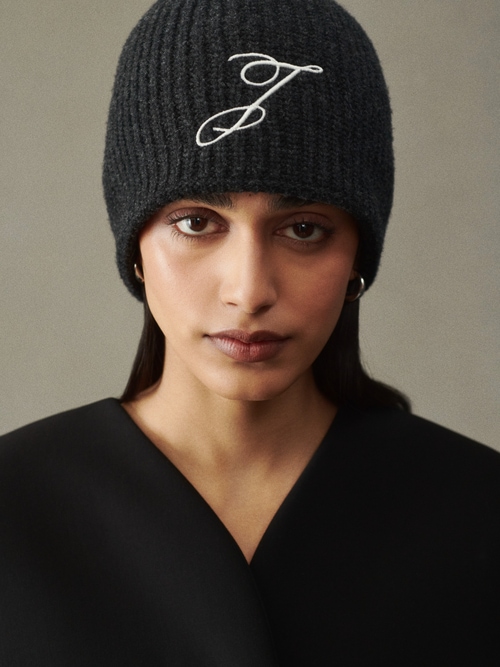 The Espiral beanie