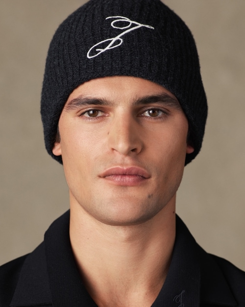 The Espiral beanie