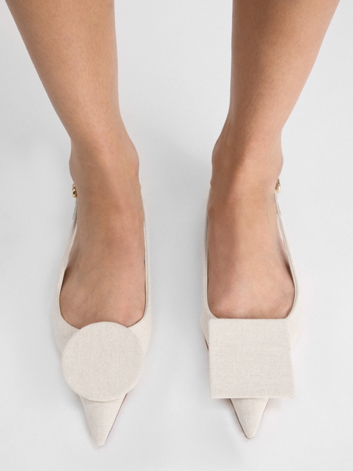 The flat Duelo slingbacks