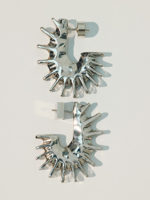 The Hippocampe earrings