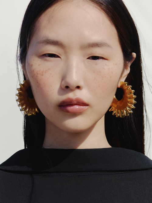 The Hippocampe hoop earrings