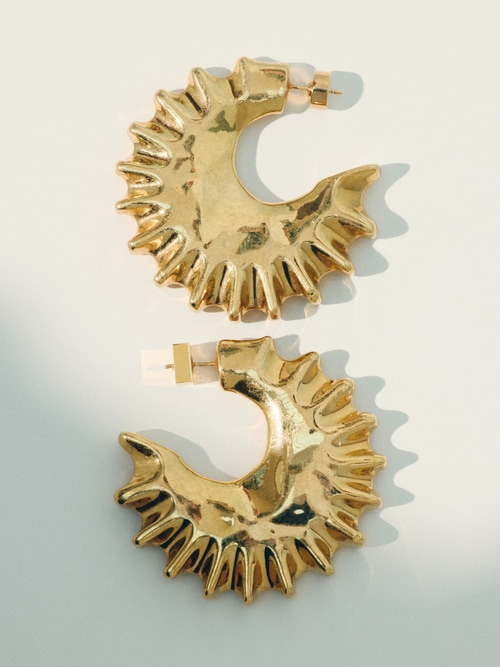 The Hippocampe hoop earrings