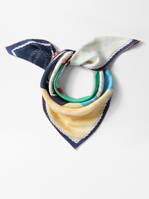 The Hippocampe large scarf