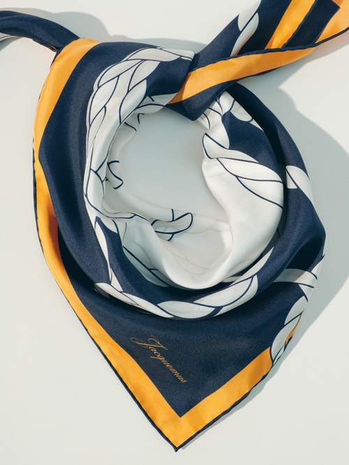 The Hippocampe scarf