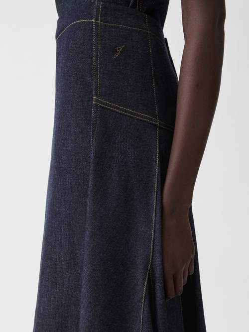 The Lavoir de-Nîmes denim skirt