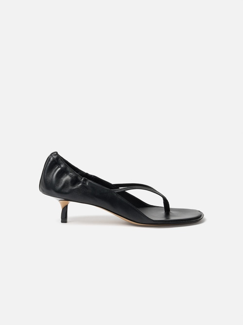 The low sandals