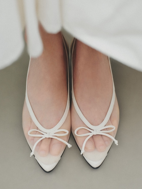 The low Tourni heels