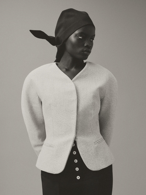The mini Ovalo jacket