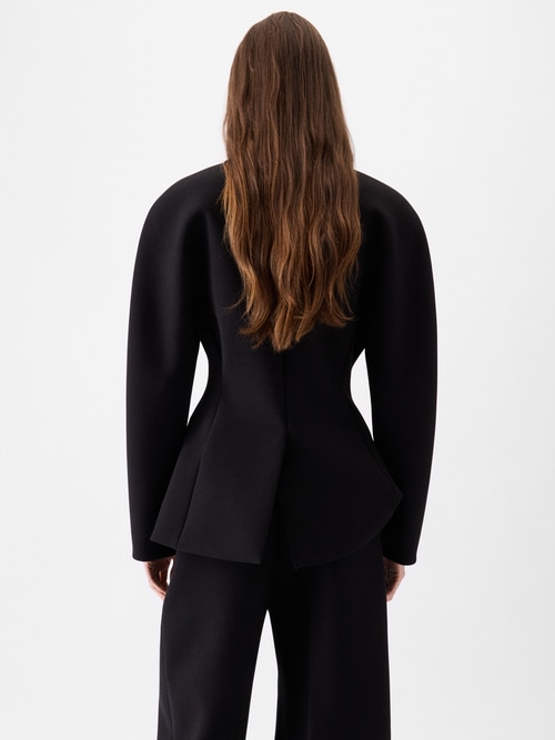 The Ovalo jacket