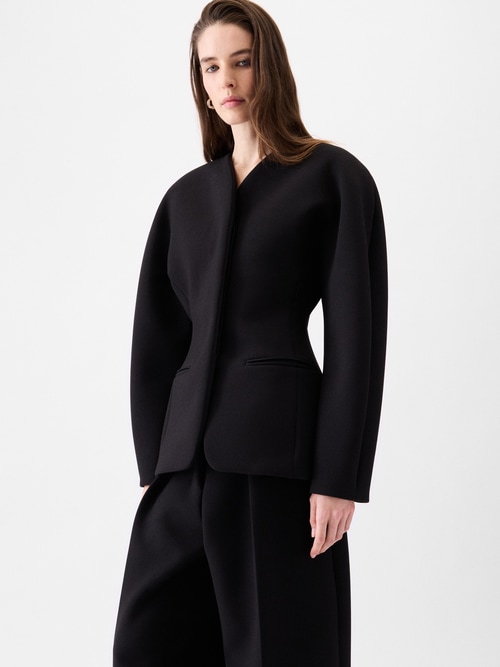 The Ovalo jacket