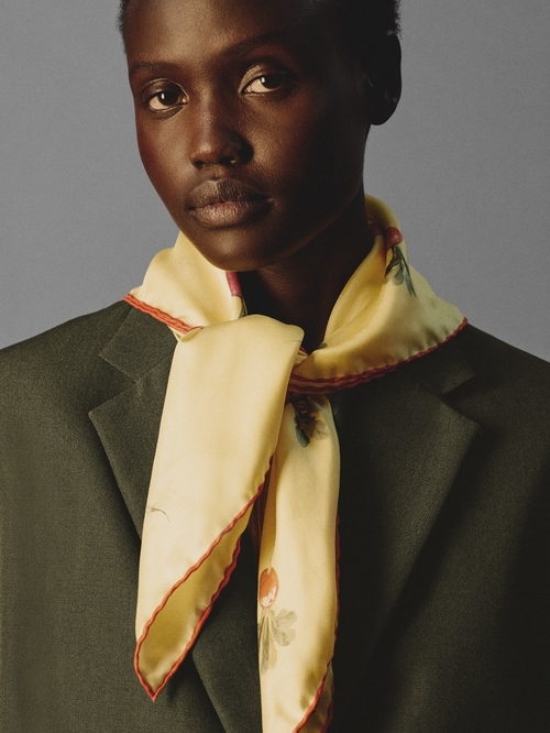 The Radish scarf