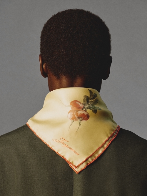 The Radish scarf