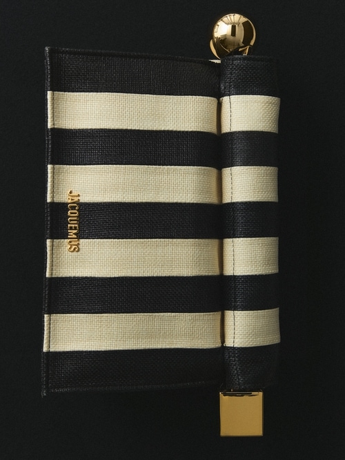 The Rond Carré clutch