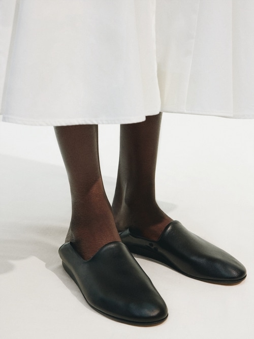 The slippers