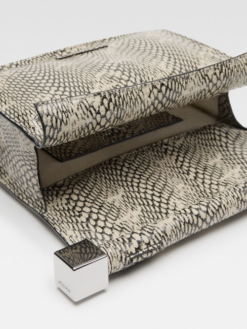 The small Rond Carré clutch