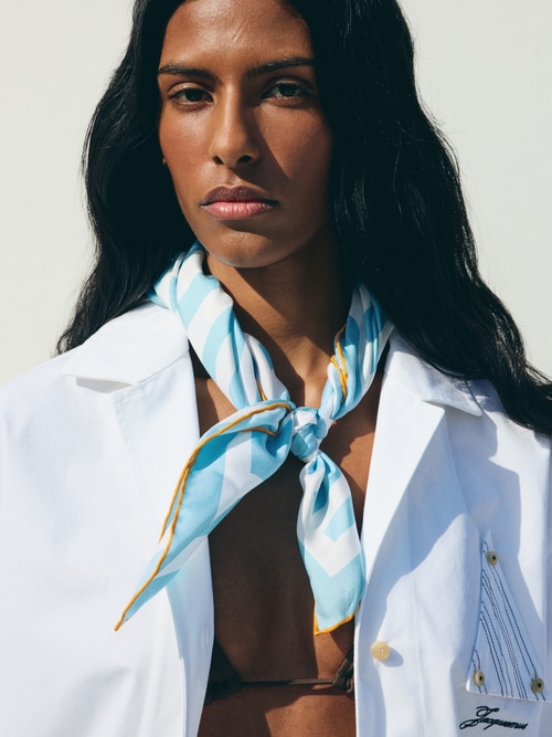 The striped scarf