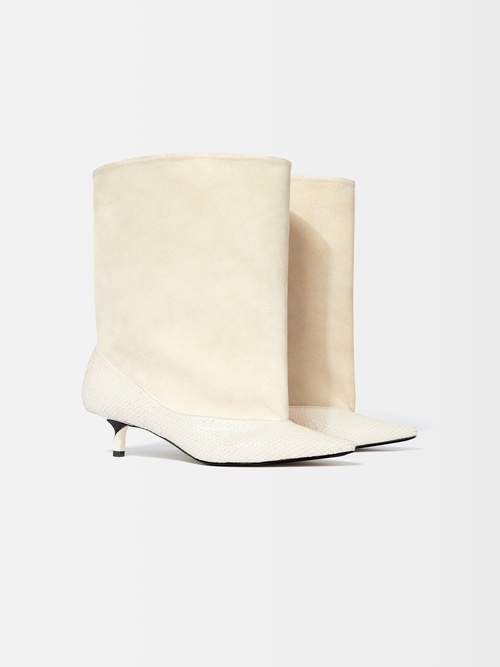 The Tourni boots