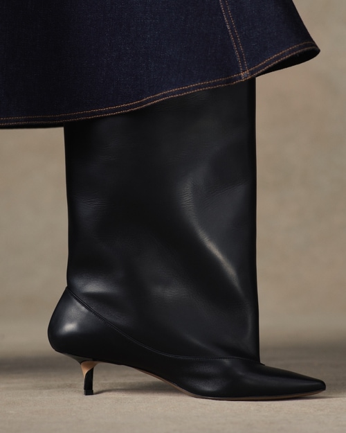 The Tourni boots