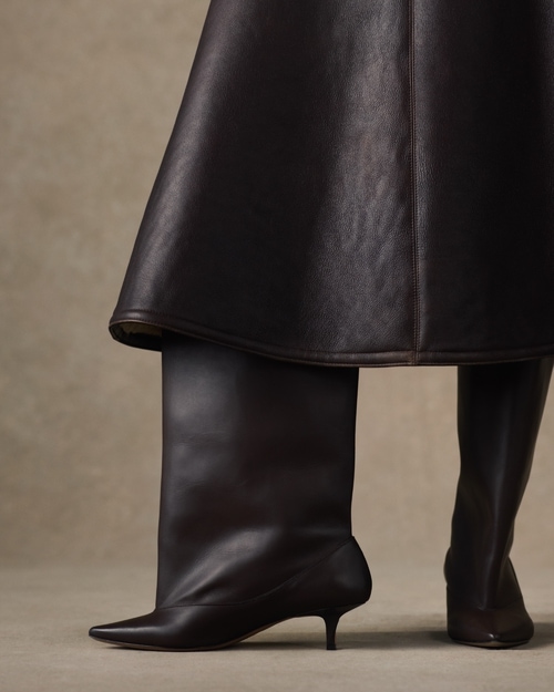 The Tourni boots