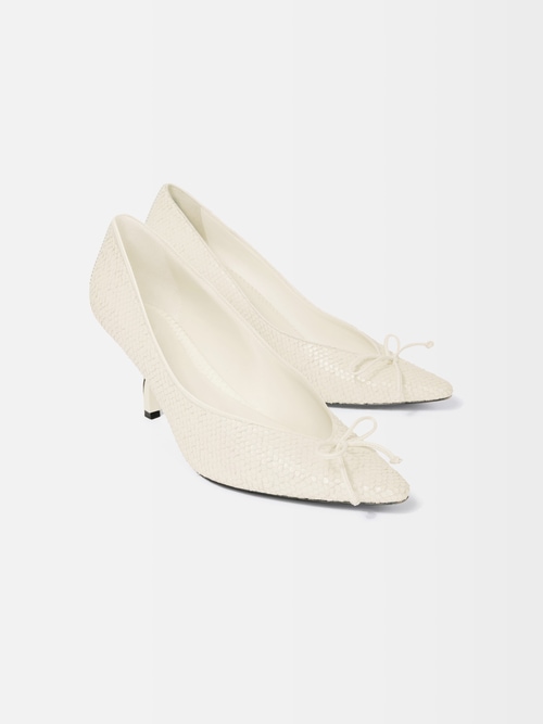 The Tourni heels