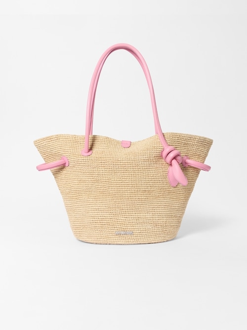 The Turismo basket