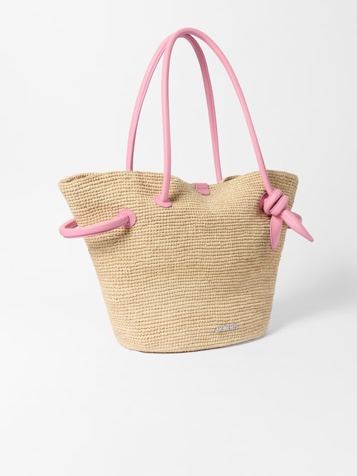 The Turismo basket