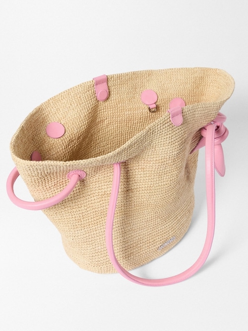 The Turismo basket