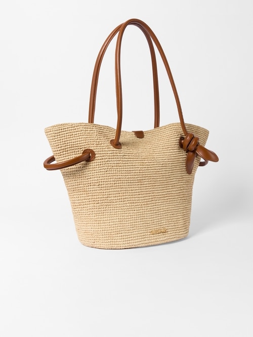 The Turismo basket