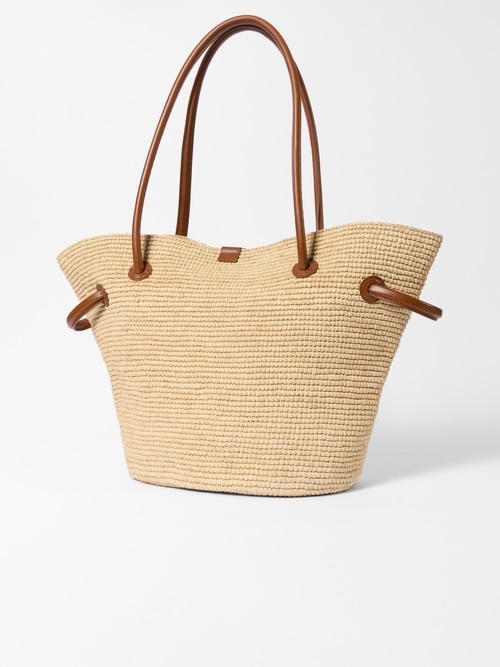 The Turismo basket