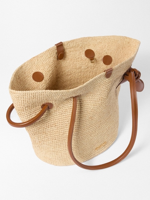 The Turismo basket